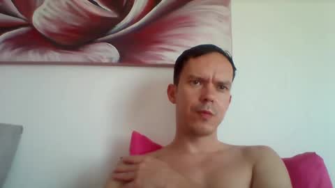 LiamRose online show from December 9, 2024, 12:08 pm