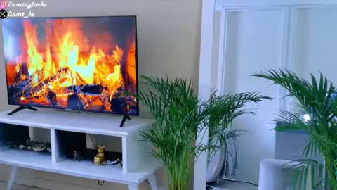 Tell me Liam online show from January 6, 2026, 9:29 pm