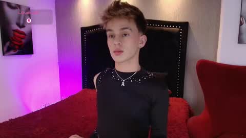 liam online show from December 15, 2025, 5:01 am