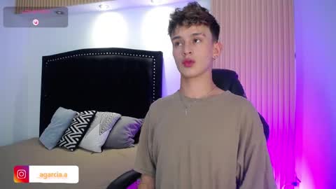 liam online show from April 14, 2026, 4:40 am