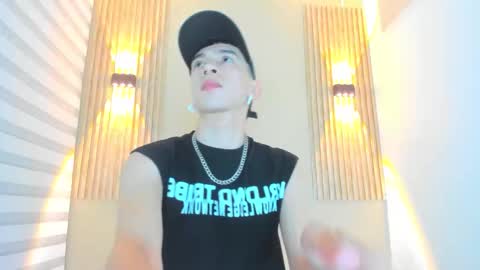 Snapshot of lian_cameron chatting on February 2, 2026, 3:38 am lian_cameron online show from February 2, 2026, 3:38 am