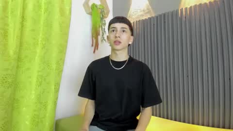 Snapshot of lian_cameron chatting on March 3, 2026, 4:07 am lian_cameron online show from March 3, 2026, 4:07 am