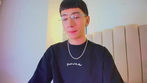 Snapshot of lian_cameron chatting on April 22, 2026, 4:04 am lian_cameron online show from April 22, 2026, 4:04 am