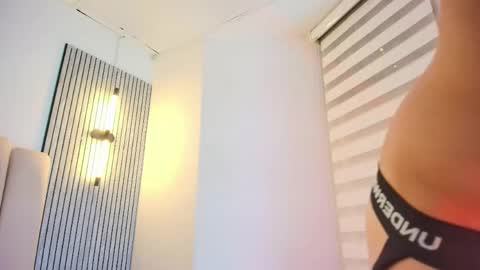 Snapshot of lian_cameron chatting on May 27, 2026, 2:19 am lian_cameron online show from May 27, 2026, 2:19 am