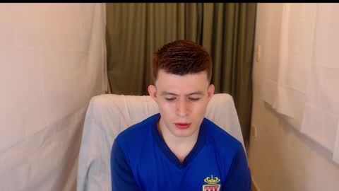 lian_eathan online show from December 1, 2025, 5:29 pm