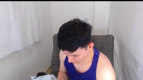 lian_eathan online show from February 9, 2026, 5:39 pm