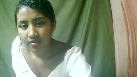 Liana9794 online show from May 16, 2026, 12:15 pm