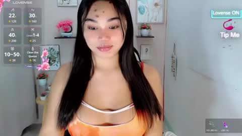 Snapshot of liane_mei chatting on July 1, 2026, 6:37 am Liane online show from July 1, 2026, 6:37 am