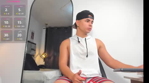 lianfox_ online show from June 10, 2026, 12:15 pm