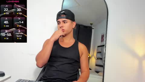 lianfox_ online show from July 27, 2026, 12:23 pm