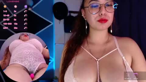 Snapshot of liannalee chatting on June 26, 2026, 8:35 pm Lianna Lee online show from June 26, 2026, 8:35 pm