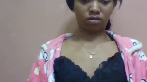 Snapshot of liaraisha chatting on July 7, 2026, 9:46 am liaraisha online show from July 7, 2026, 9:46 am