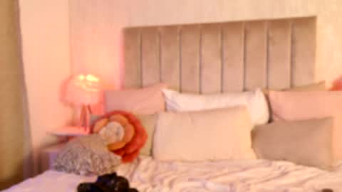 Liora online show from April 28, 2026, 9:20 pm
