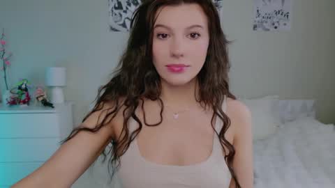 Lia online show from May 27, 2026, 12:13 pm