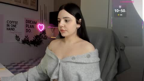 Lia online show from January 13, 2026, 9:47 am