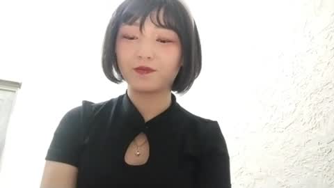 Molly online show from April 27, 2026, 4:27 pm