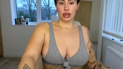 Snapshot of libbyloveheartx chatting on February 10, 2026, 8:29 am Libby online show from February 10, 2026, 8:29 am