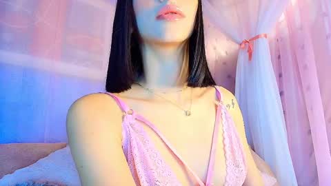 Valentina Hall online show from April 11, 2026, 11:36 am