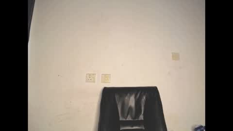 Snapshot of lick_pussyjuice chatting on October 3, 2025, 7:49 am kimani online show from October 3, 2025, 7:49 am