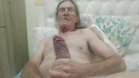 Snapshot of lickittostickit chatting on January 2, 2025, 8:28 am lickittostickit online show from January 2, 2025, 8:28 am