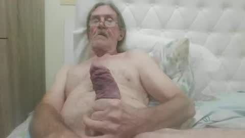 Snapshot of lickittostickit chatting on January 13, 2025, 12:02 pm lickittostickit online show from January 13, 2025, 12:02 pm