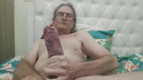 Snapshot of lickittostickit chatting on February 6, 2025, 9:22 am lickittostickit online show from February 6, 2025, 9:22 am