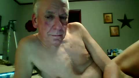 Snapshot of lickmysnowballs chatting on March 5, 2025, 11:49 am lickmysnowballs online show from March 5, 2025, 11:49 am
