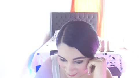 Snapshot of licy_klein chatting on June 9, 2026, 8:53 pm Isa online show from June 9, 2026, 8:53 pm