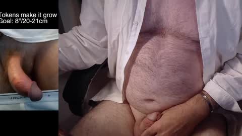 Snapshot of liebestool008 chatting on October 10, 2025, 12:31 am 8curve online show from October 10, 2025, 12:31 am