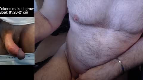 Snapshot of liebestool008 chatting on October 23, 2025, 2:27 pm 8curve online show from October 23, 2025, 2:27 pm