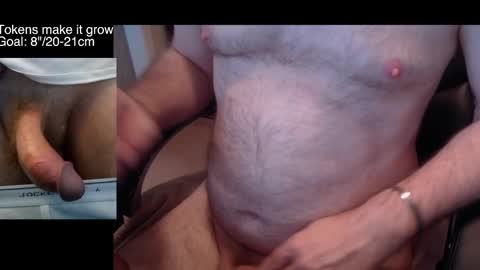 Snapshot of liebestool008 chatting on December 14, 2025, 2:00 pm 8curve online show from December 14, 2025, 2:00 pm