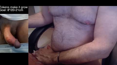 Snapshot of liebestool008 chatting on December 16, 2025, 11:04 am 8curve online show from December 16, 2025, 11:04 am