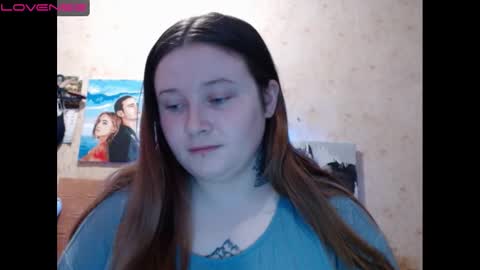 light_lunaa online show from December 4, 2024, 2:37 pm