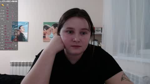 light_lunaa online show from February 7, 2025, 12:50 pm