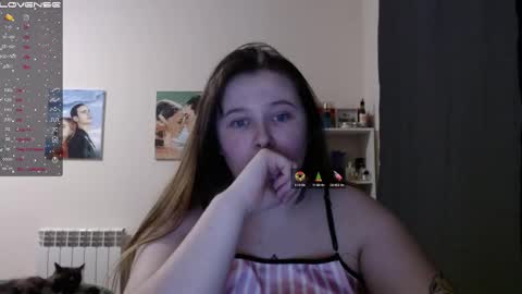 light_lunaa online show from February 11, 2025, 12:27 pm