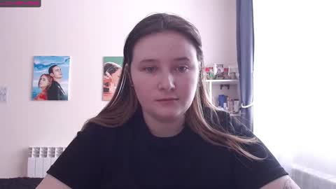 light_lunaa online show from March 4, 2025, 4:38 am