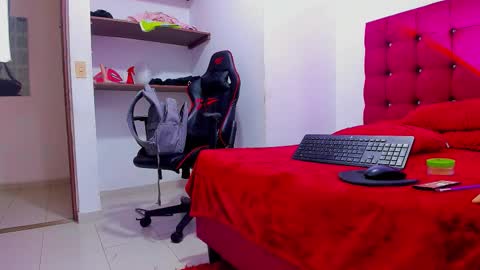 Snapshot of lightboy0 chatting on October 27, 2025, 6:23 pm lightboy0 online show from October 27, 2025, 6:23 pm