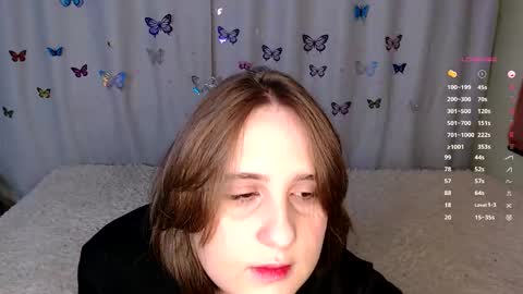 Snapshot of lightnea chatting on November 17, 2025, 1:06 pm Nea online show from November 17, 2025, 1:06 pm