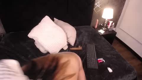 Snapshot of liia_tomson chatting on February 24, 2026, 7:23 pm lia online show from February 24, 2026, 7:23 pm