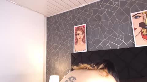 lia  online show from April 16, 2026, 9:39 pm