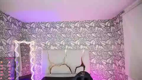 LIAH  online show from February 21, 2025, 4:16 pm