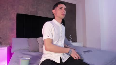 L I I A M online show from February 14, 2025, 4:58 am