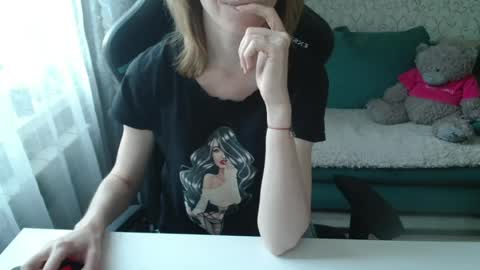 Liissax online show from June 17, 2026, 4:52 pm