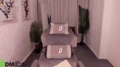 Lika Davis online show from February 10, 2026, 1:59 pm