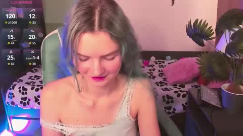 lika_sky online show from October 20, 2025, 6:25 am
