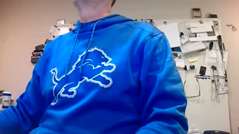 Snapshot of like2watchunow chatting on December 13, 2024, 7:10 pm liketowatch online show from December 13, 2024, 7:10 pm