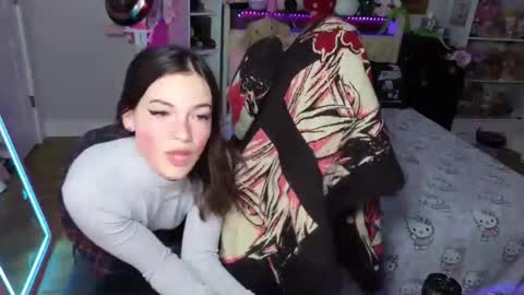 Snapshot of lil__bunny2005 chatting on September 22, 2025, 11:29 pm Lil Bunny online show from September 22, 2025, 11:29 pm