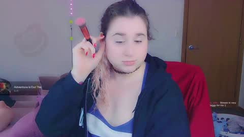 Snapshot of lil_alison_heart chatting on December 27, 2024, 2:43 pm Lil Alison Heart online show from December 27, 2024, 2:43 pm