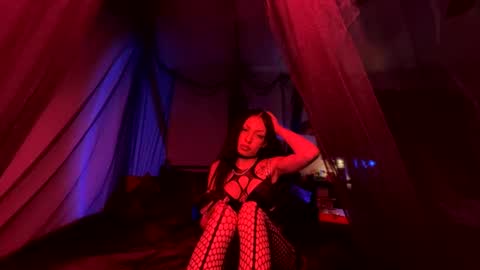 lil_angel_bby online show from August 4, 2026, 11:57 am