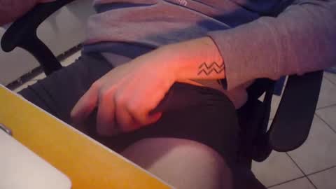 lil_j_ online show from October 7, 2025, 9:23 pm